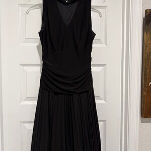 SLNY Black Sleeveless V-Neck Maxi Dress